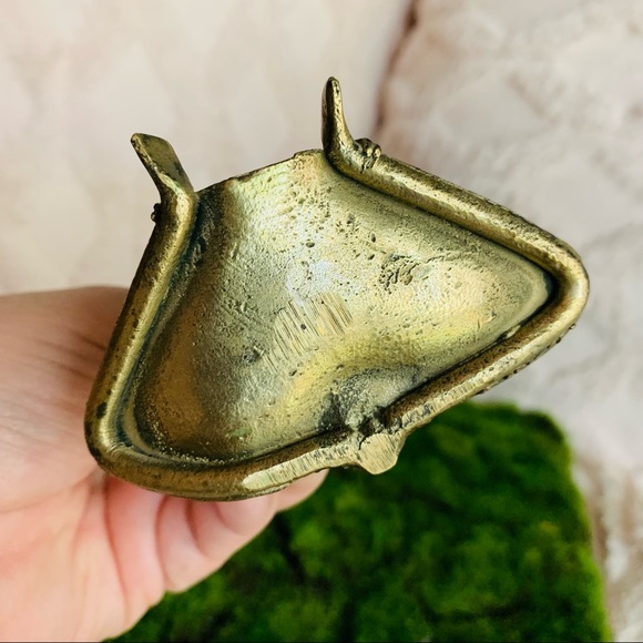 Dhokra brass color sitting lady musician tribal drummer figure table accent - Picture 10 of 15